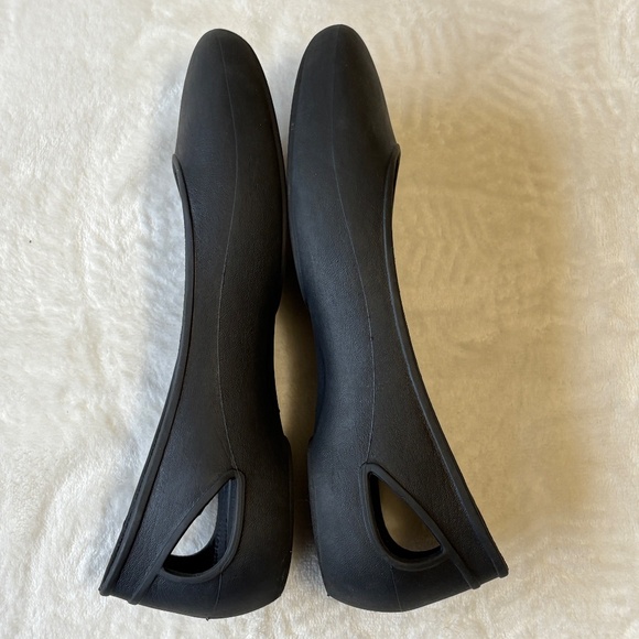 CROCS Mary Jane Slip-On Shoe Womens Size 4 Black Iconic Comfort - Picture 6 of 9